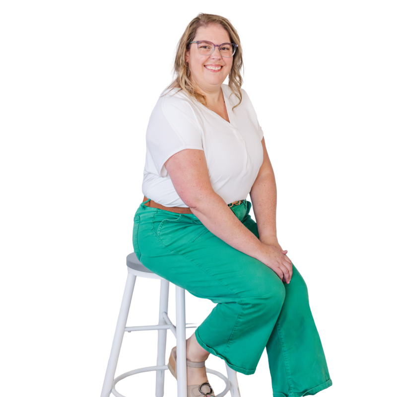 Tori Dawson, faith-based leadership coach and brand photographer for women