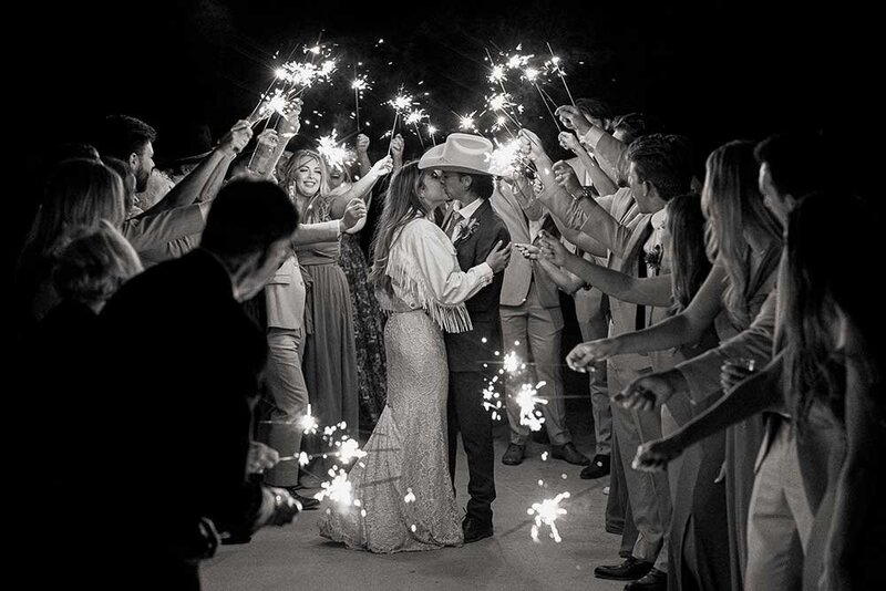 Dallas-Wedding-Photographer-Hannah-Hix-Sparkler-Exit