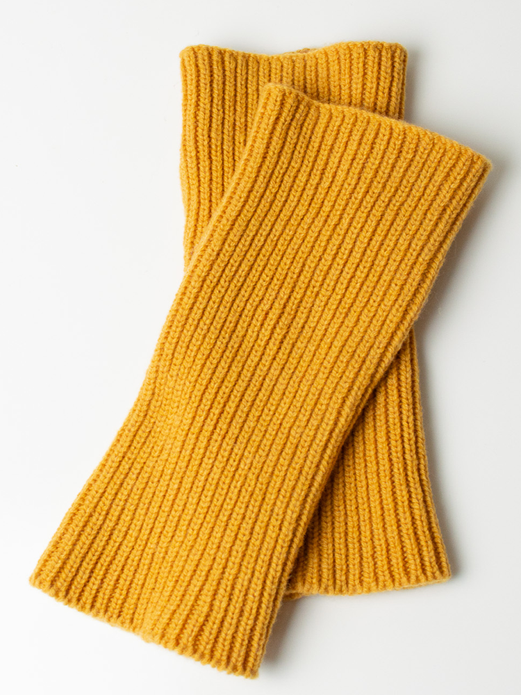 Seattle Mitts Cashmere Turmeric flat
