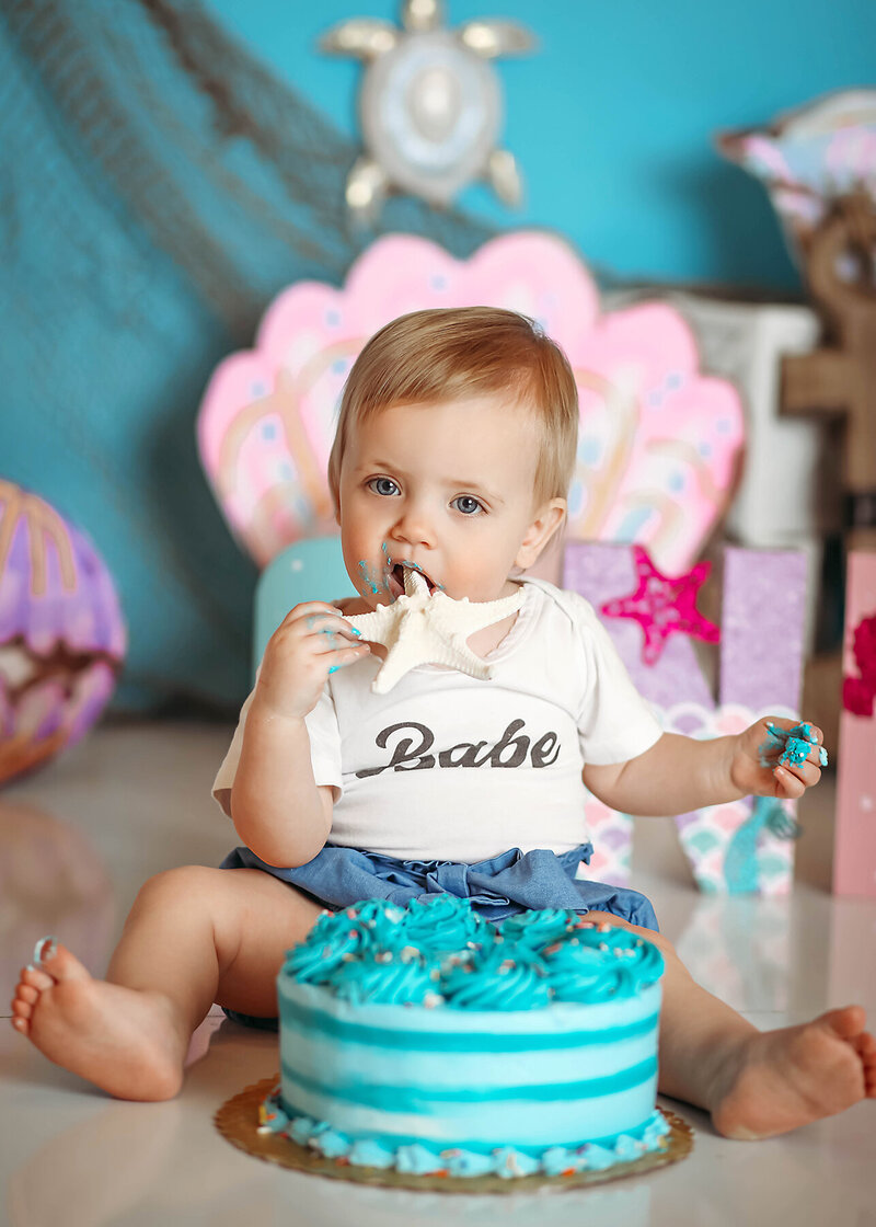 under the sea girl cake smash ashley mcclintock photography 2