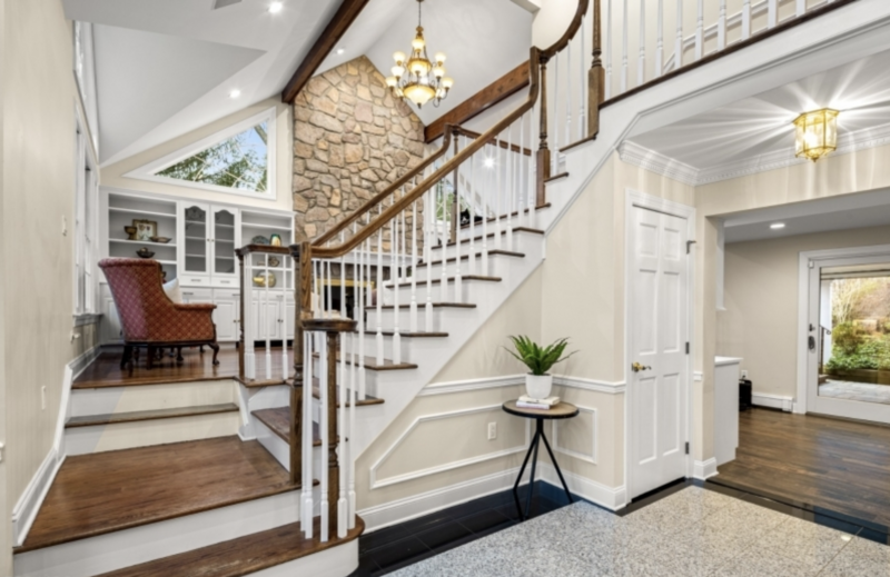 Foyer Home Staging with Donna Restaino Levey