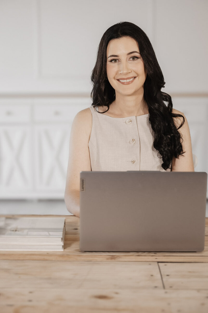 Friendly BAS agent and Xero expert helping VAs and start-ups across Australia stay on top of their business finances.