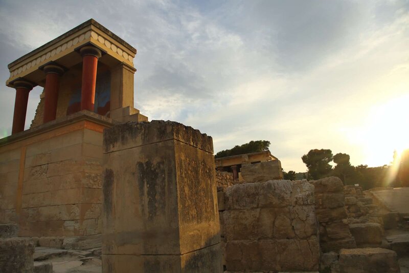 knossos-palace-archaeological-site-crete-greece