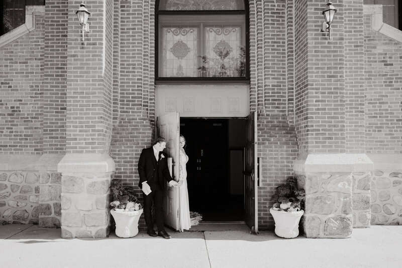 Izzy-and-Caleb-BW-8