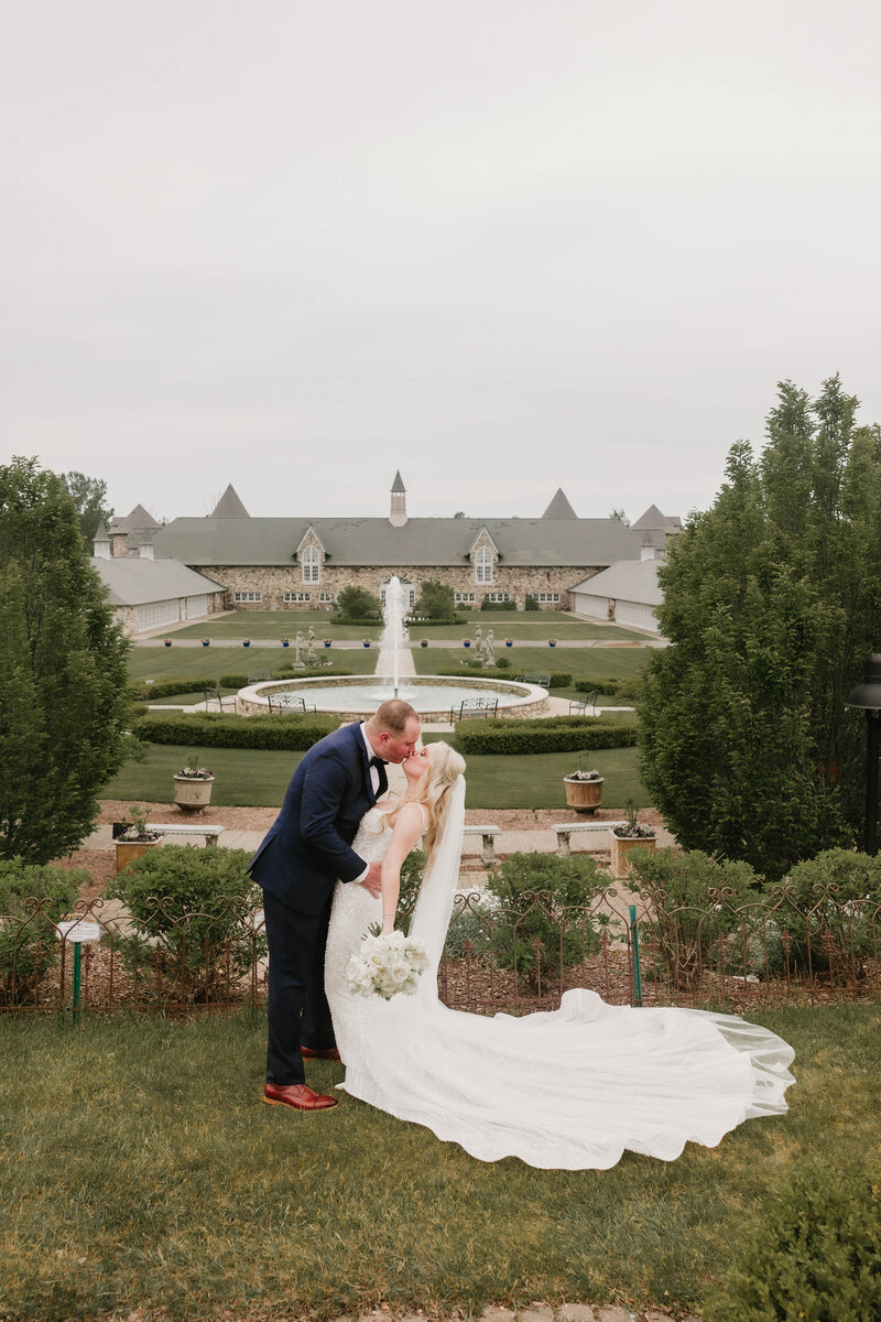 41-A&J - Wedding - Castle Farms - Michigan Wedding Photographer