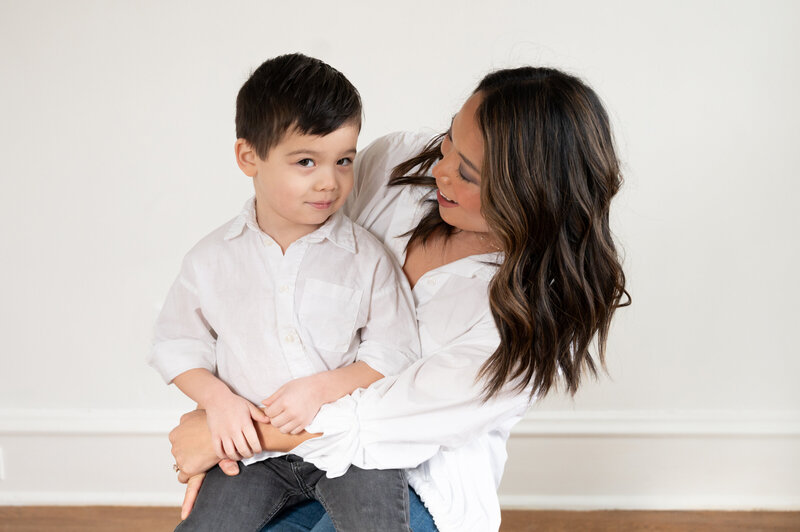 little boy and mom, mommy and me photo sessions