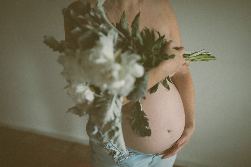 Maternity photoshoot in Boston