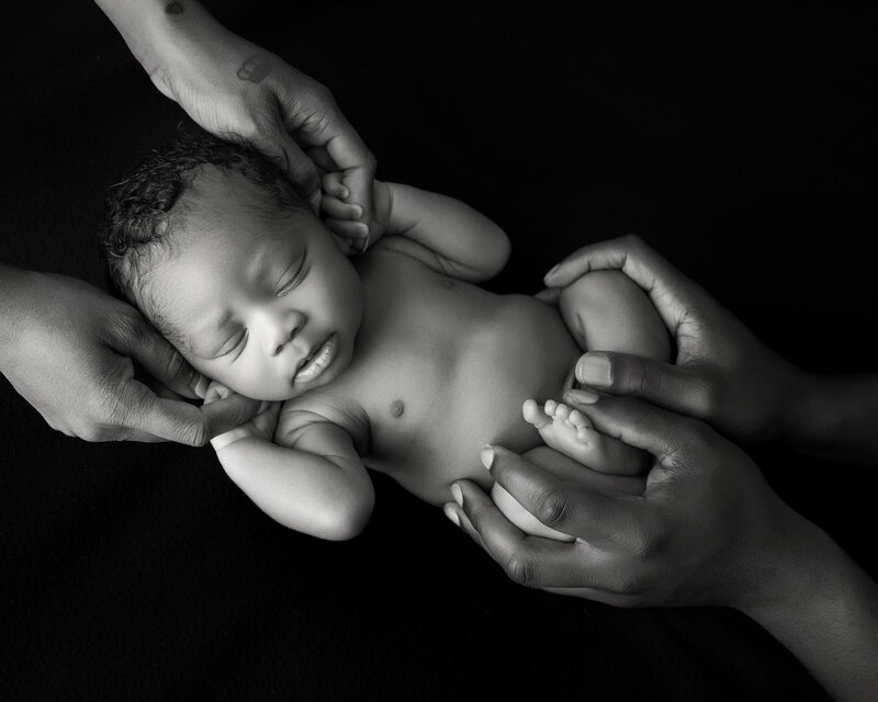 parent-newborn-photo