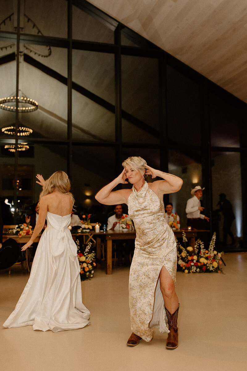 jami-oliver-wedding-preview-taylorraephotofilm-246