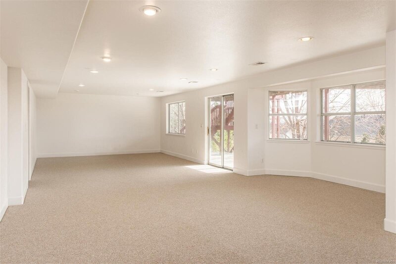 2739 Coos Ct Basement