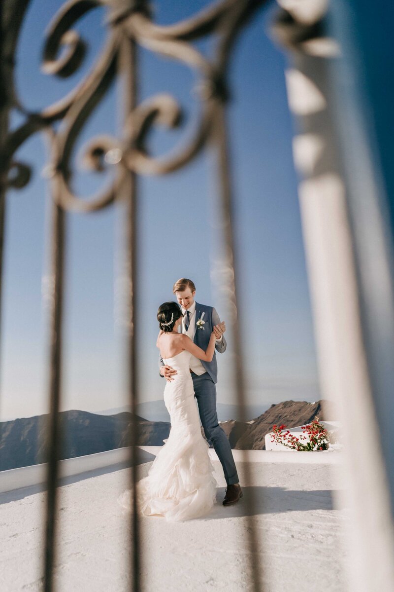 modern Minimalist for intimate wedding in santorini Greece