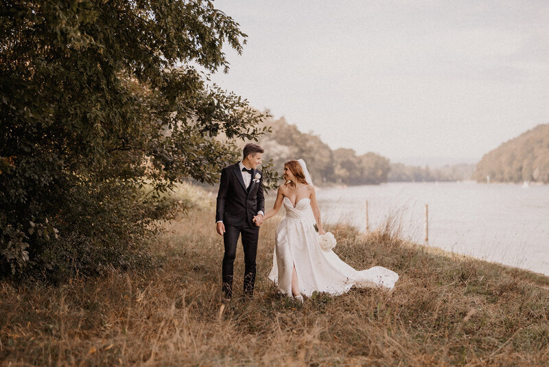 Stories by Jane_Hochzeitsfotograf_Hochzeitsfotos Schweiz_Hochzeitsshooting_natürliche Hochzeitsfotos_Professionelle Hochzeitsfotos_Gasthaus Schupfen_Freie Trauung_Septemberhochzeit8