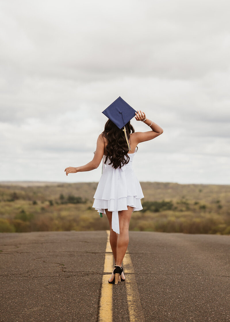 graduation portrait photographer in connecticut by Sara McIngvale Photography