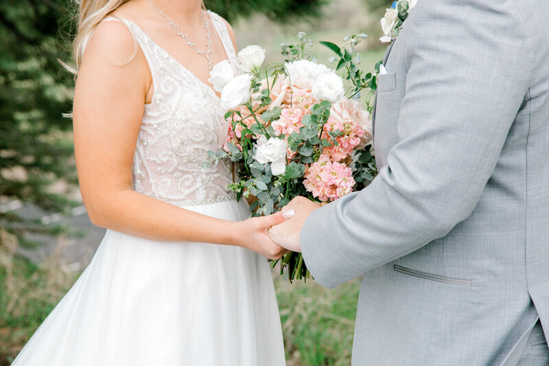 Hannah-and-Devon-Wedding-in-Colorado-17
