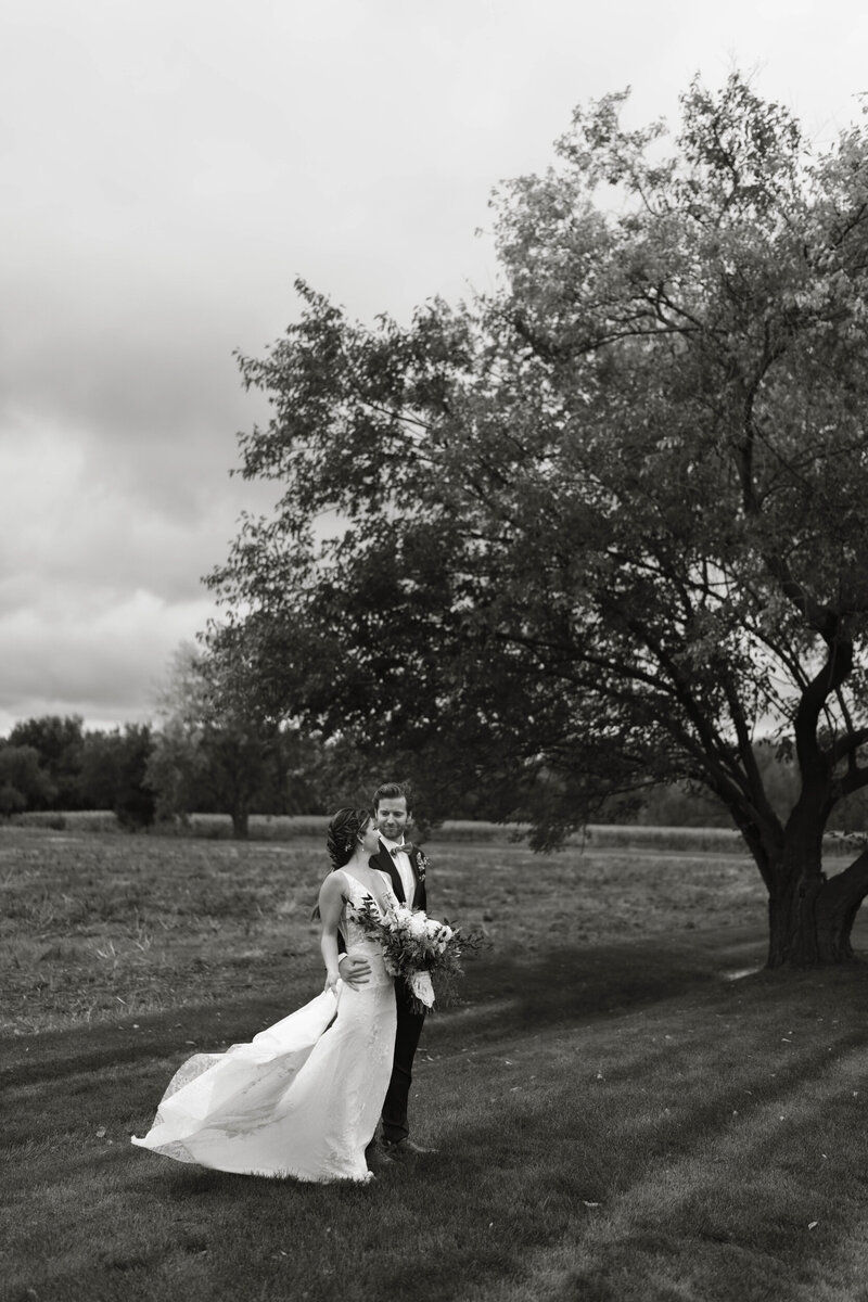 Etre farms Michigan wedding venue saint joseph st luxury barn all inclusive photography photographer -36