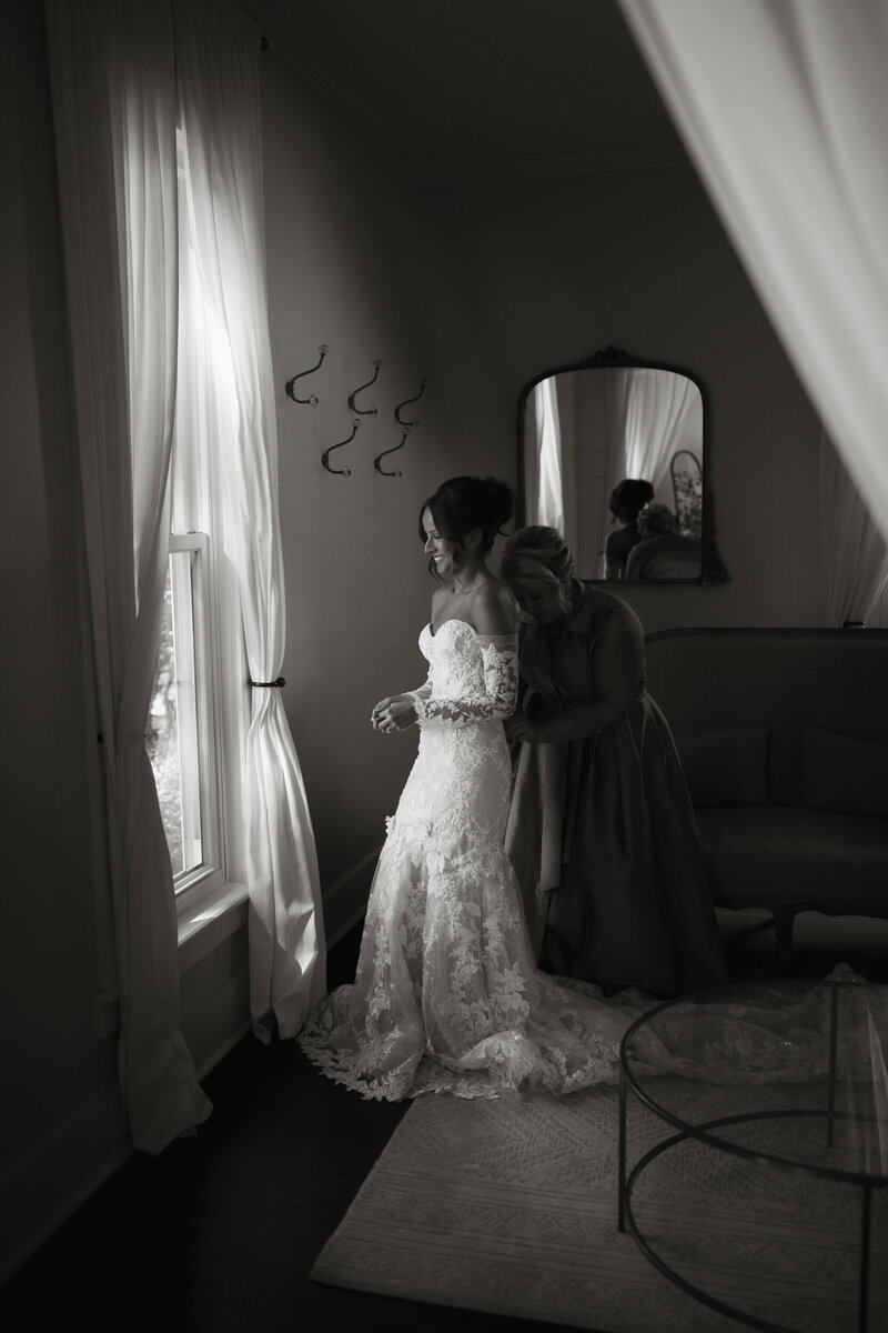 mustard seed gardens indy indianapolis noblesville indiana wedding photographer bellagio florals something blue stylists-19