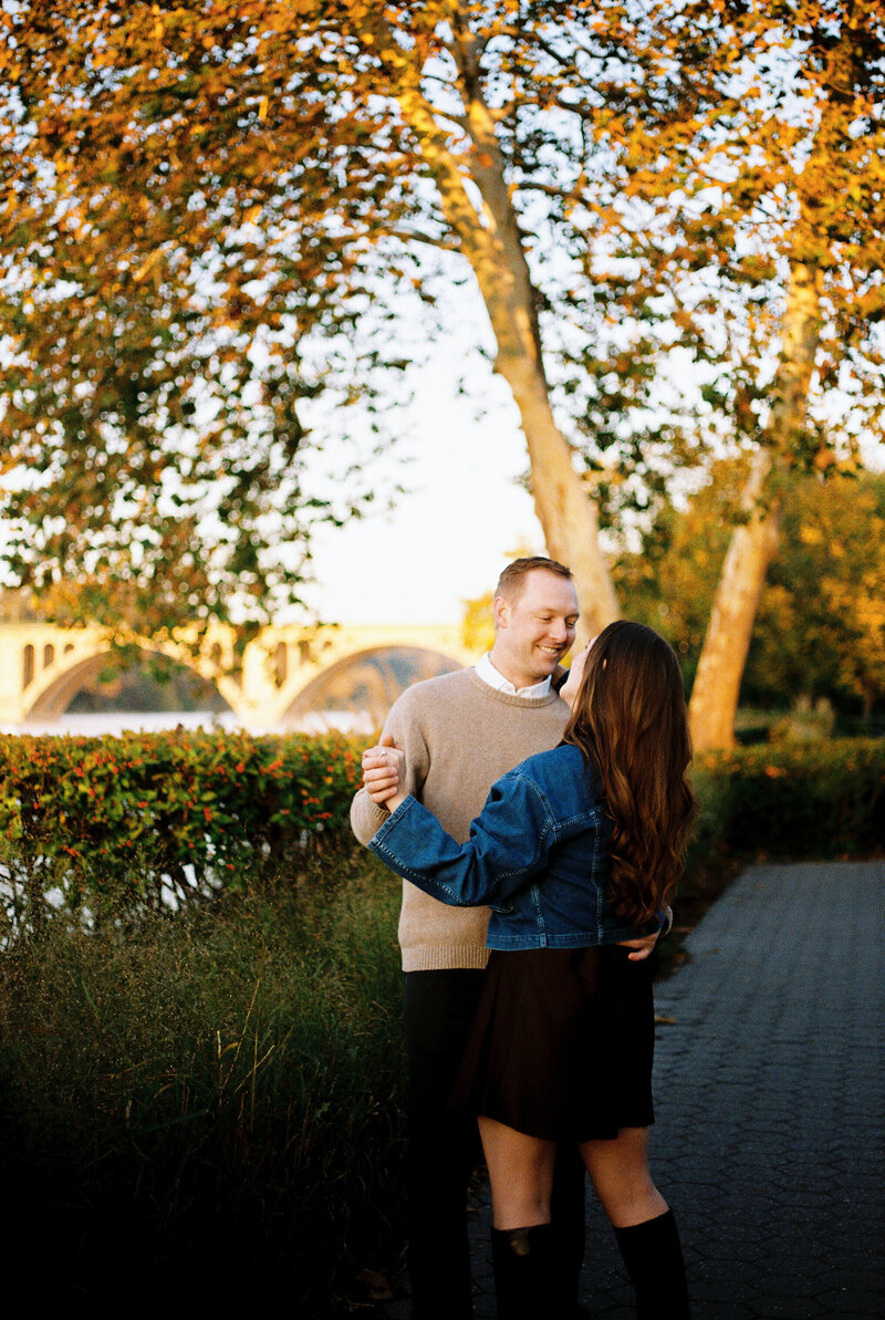 Fall-Engagement-Session-in-Georgetown-DC-on-35mm-Film-6