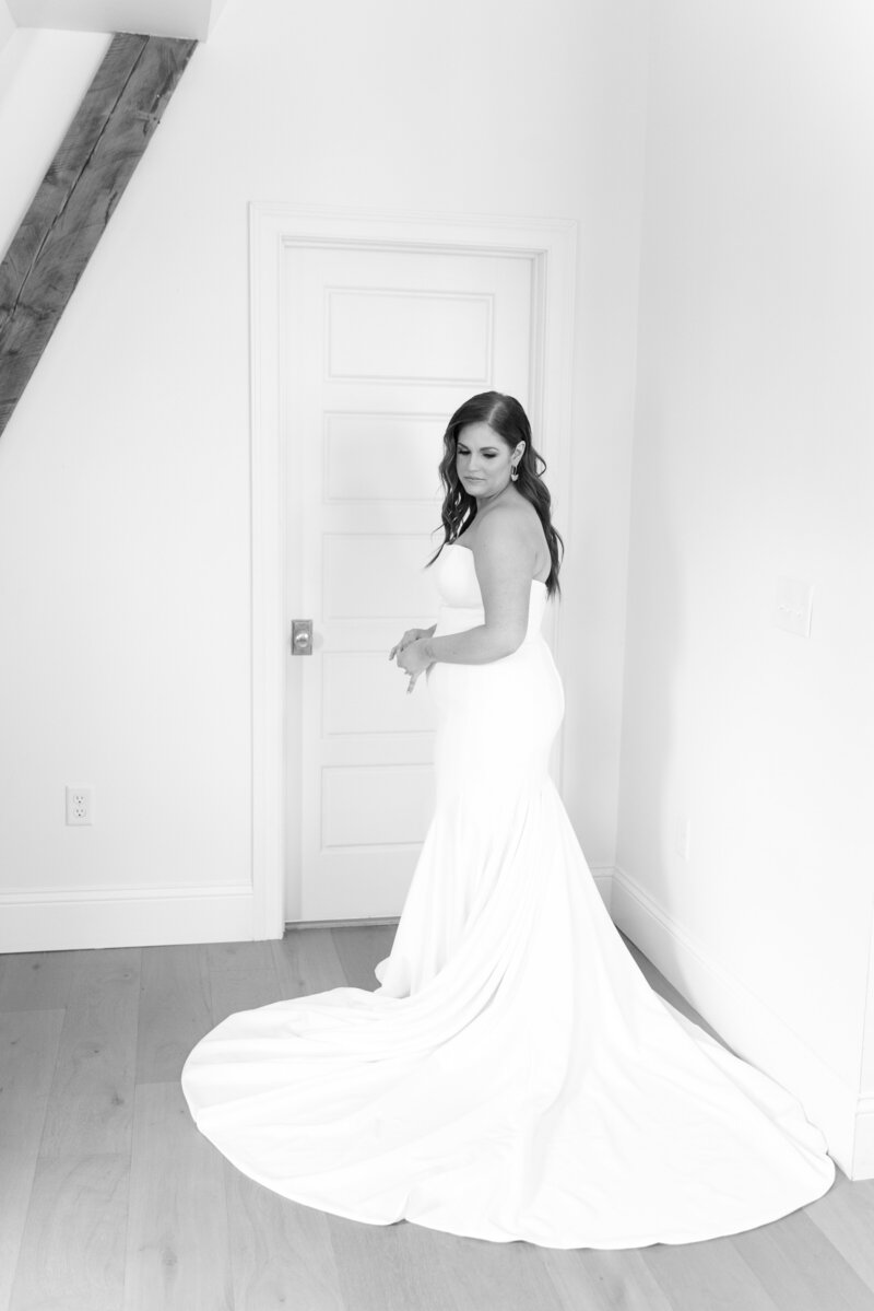 sarah-elizabeth-studio-ohio-wedding-photographer-dayton-arcade-ayers-wedding-sneak-peeks-8