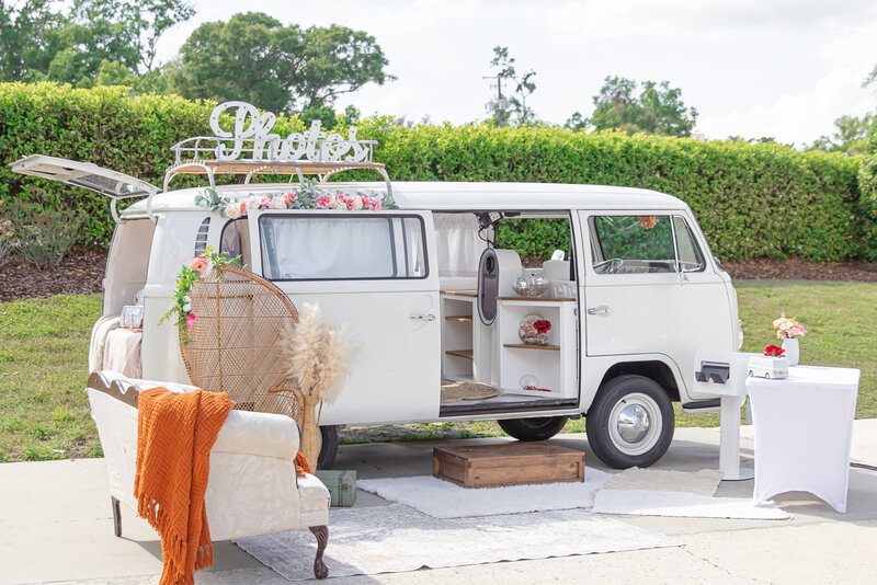 Tampa photo bus, photo booth bus, wedding photo bus, photo booth, weddings, venues, wedding planners, photo strips