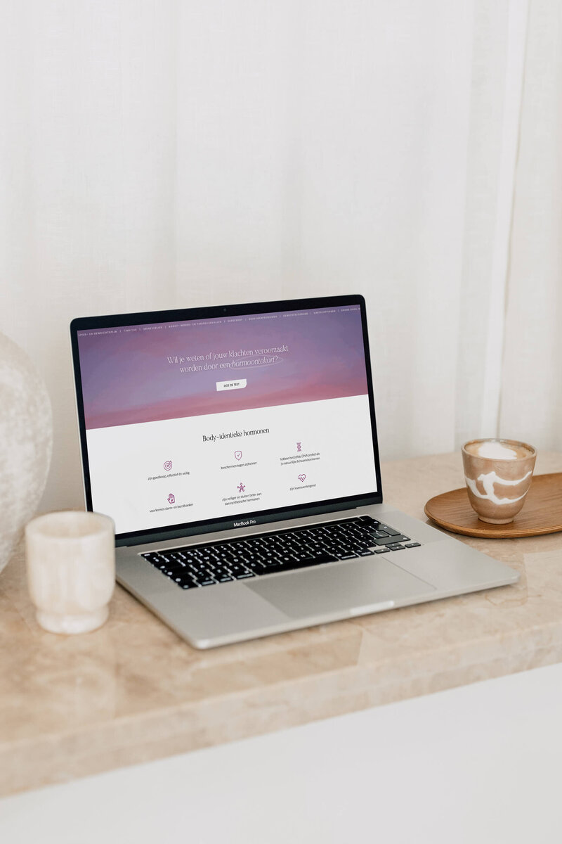 Studio Paoline Kruijssen - portfolio webdesign en grafische vormgeving - Hormone Revolution - 7