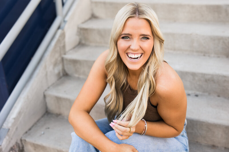 Scottsdale maternity photo of mom holding baby bump