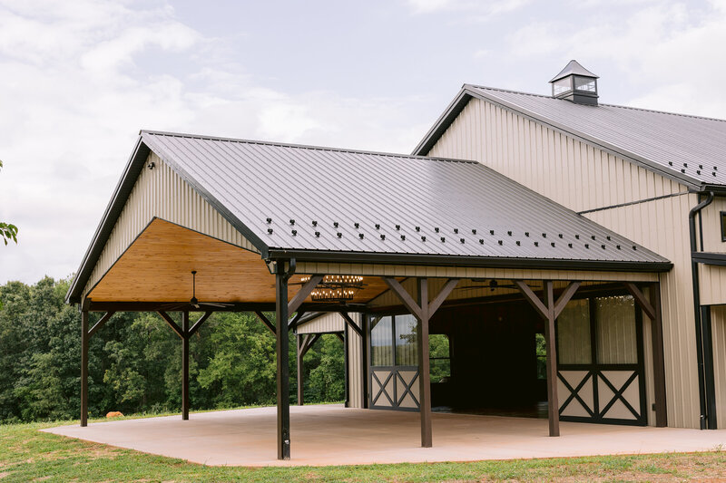 Covered pavilion at Highland Ridge Barn