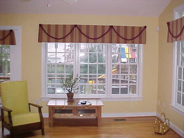 17 Bedeckers Interiors - Kristine Gregory - sunroom BEFORE