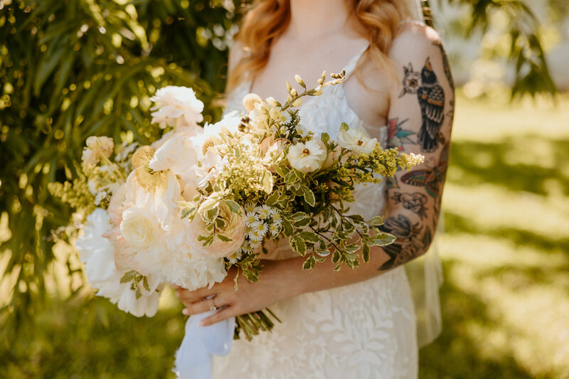Livvie+Daniel-weddingsneakpeek-34
