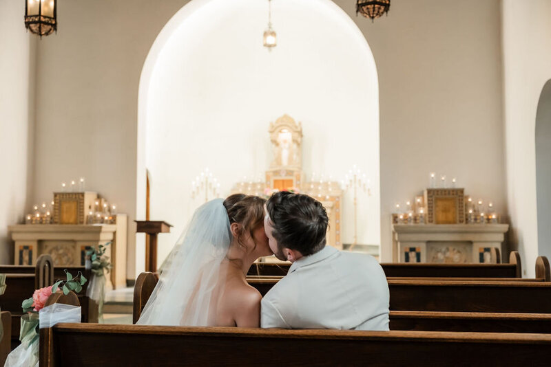 chapel-pews-kiss-2