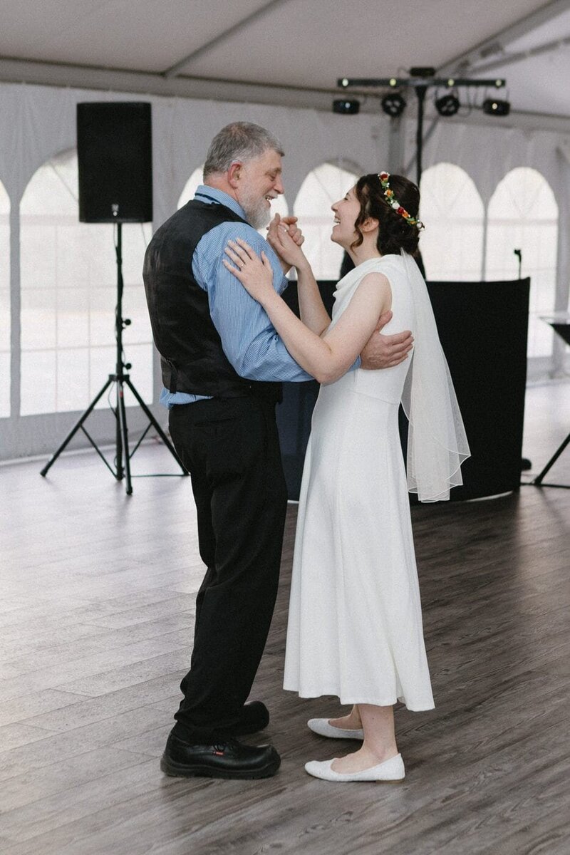 classic-and-documentary-style-wedding-photography-156