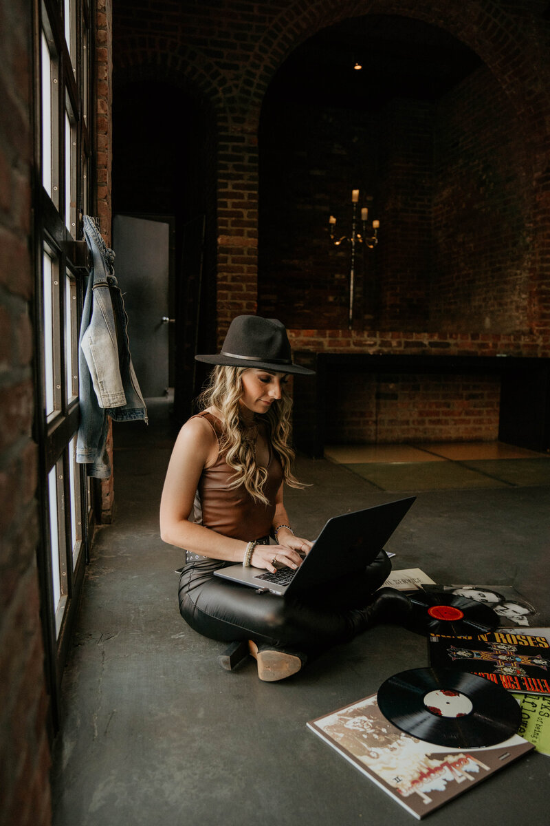 Long Island, NY Branding Agency. We design STAND OUT virtual "storefronts" and logo design for product & service based brand worldwide. Are you ready to ELEVATE your brand?