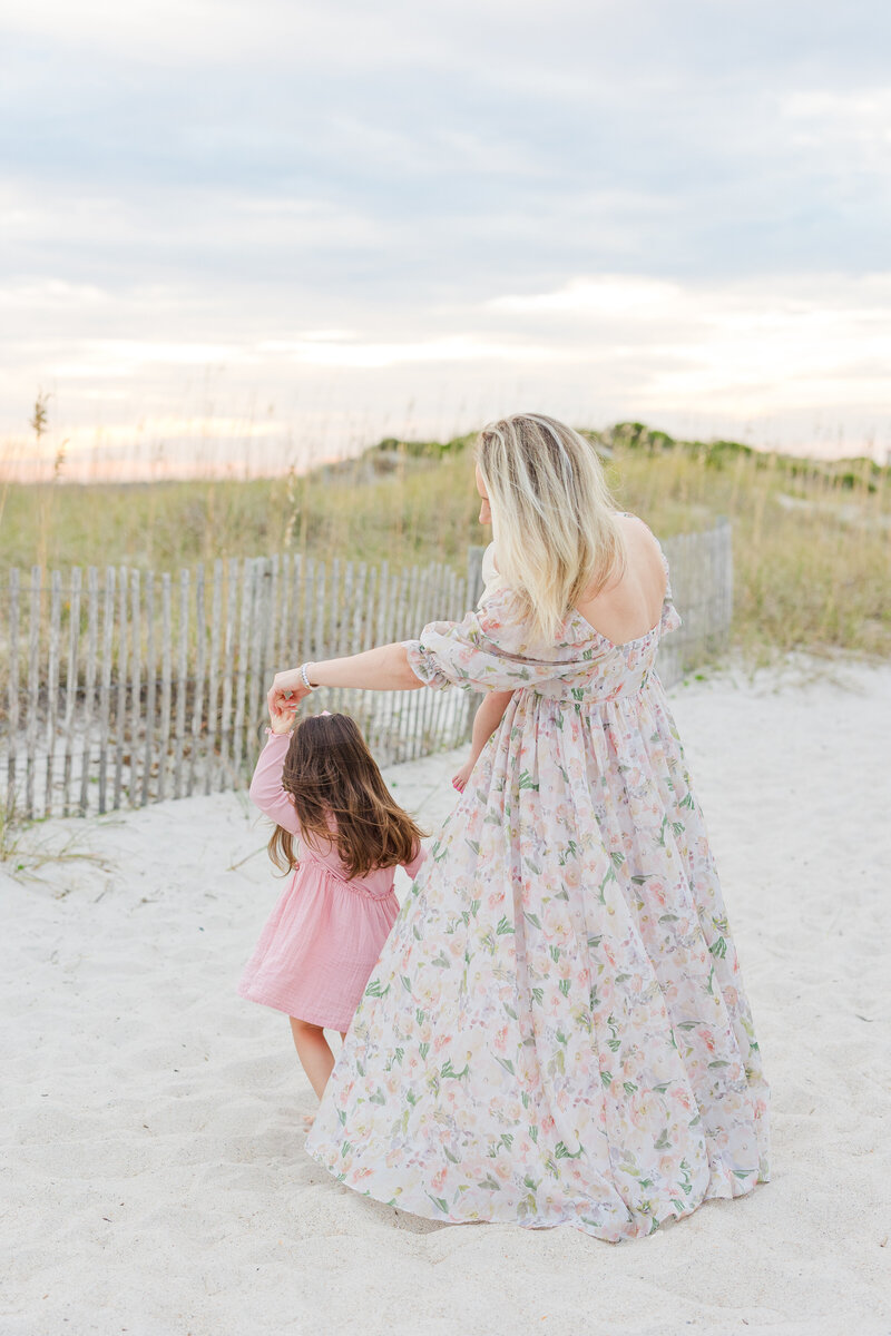 mother daughter beach photos