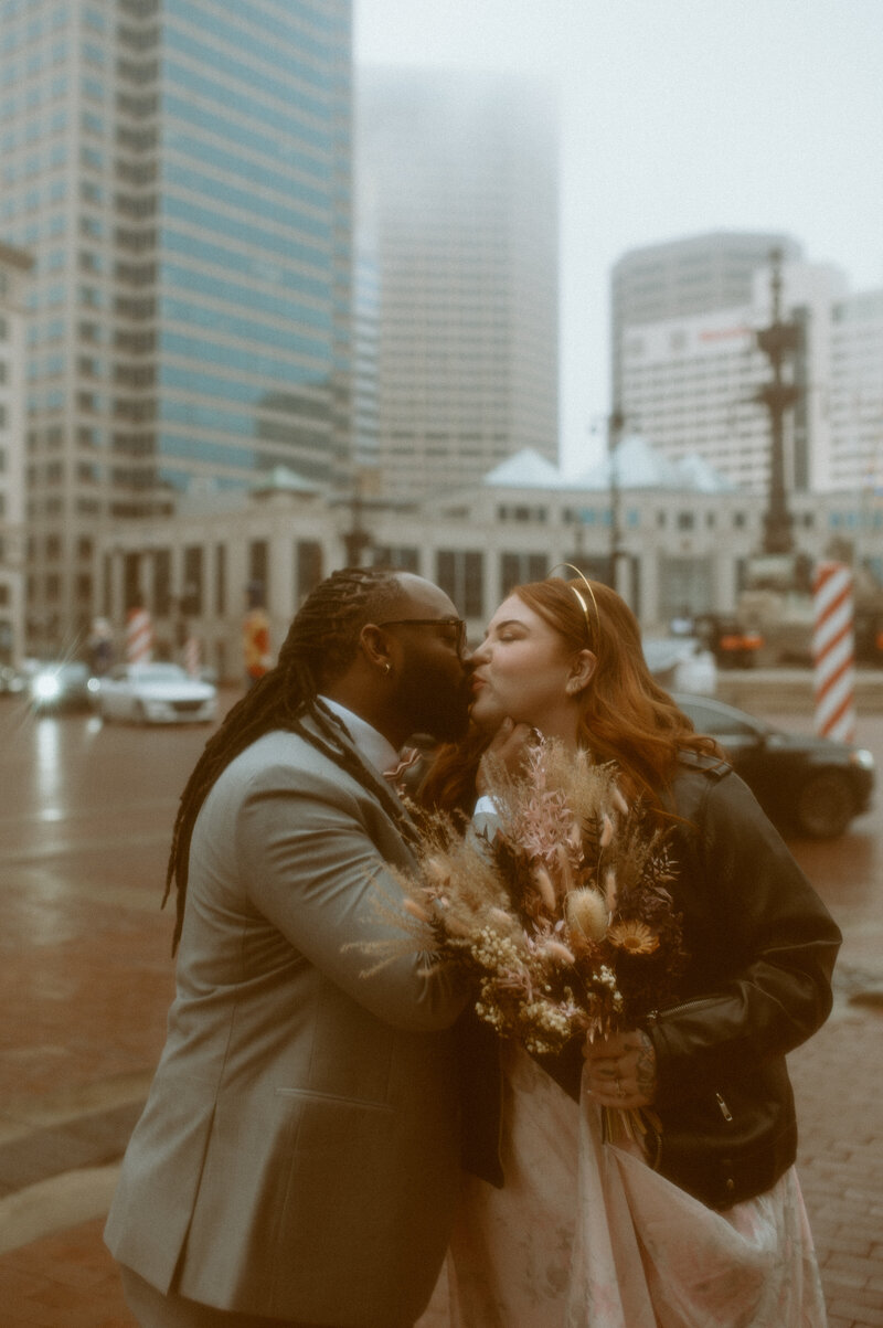 dowtown indianapolis elopement_Moriah & Steven_JustJess Photography9