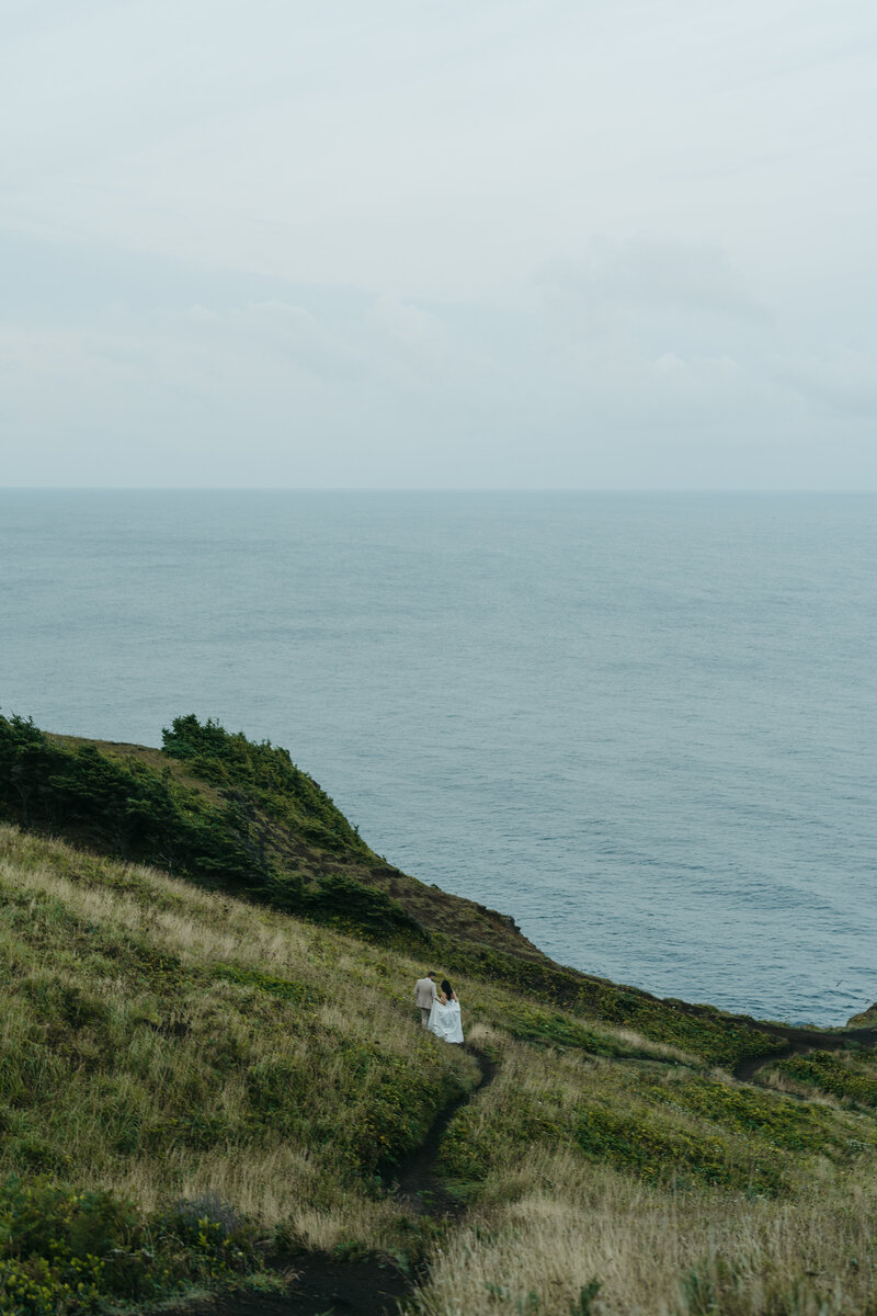 An Oregon Coast elopement at Cannon Beach