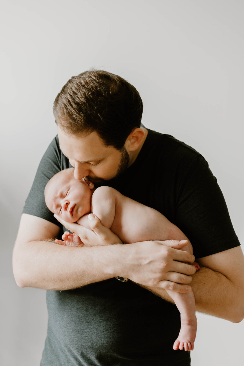 Lifestyle photos with newborn baby in home