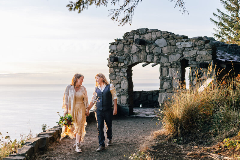Cape-Perpetua-LGBTQ-elopement-4
