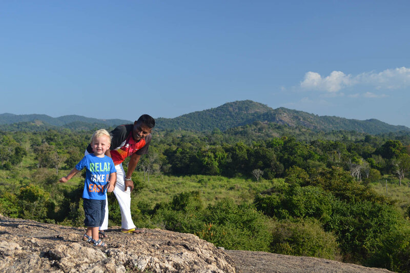 Reis_met_kinderen-Sri_Lanka-prive_chauffeur