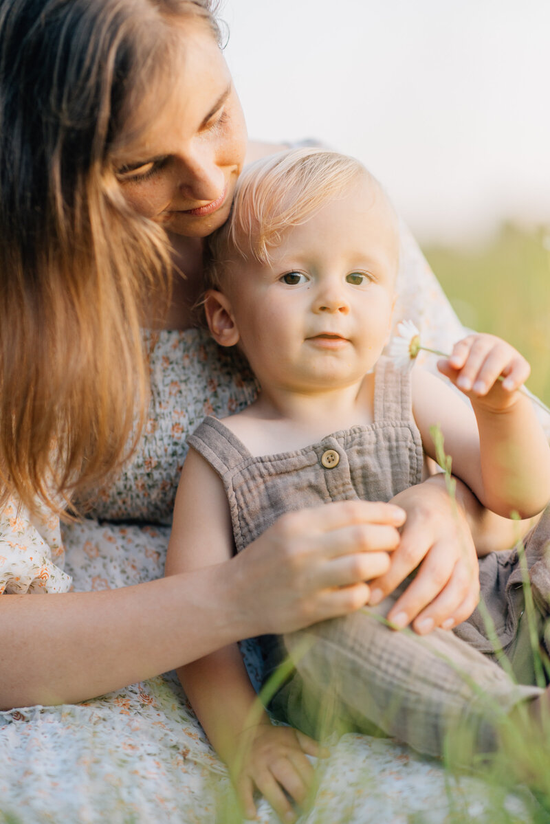 Kirsten Knecht motherhood photography