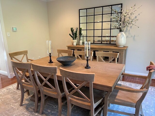 A photo of home staging dining table