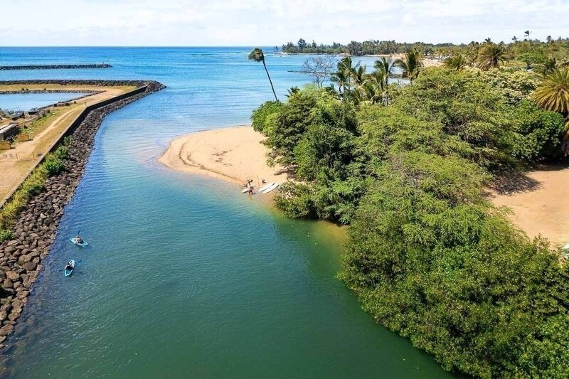 paddle-boarding-haleiwa-river