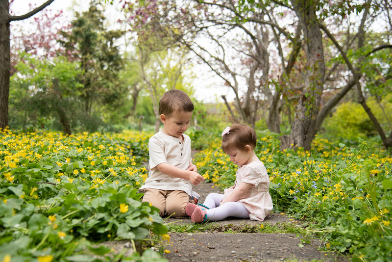 StrongsvilleOhioFamilyPhotosGardenviewHorticulturalParkPositivelyPortraits26