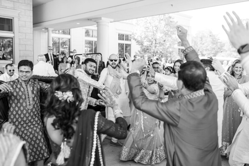 milwaukee-indian-wedding-veterans-terrace-the-paper-elephant-0059