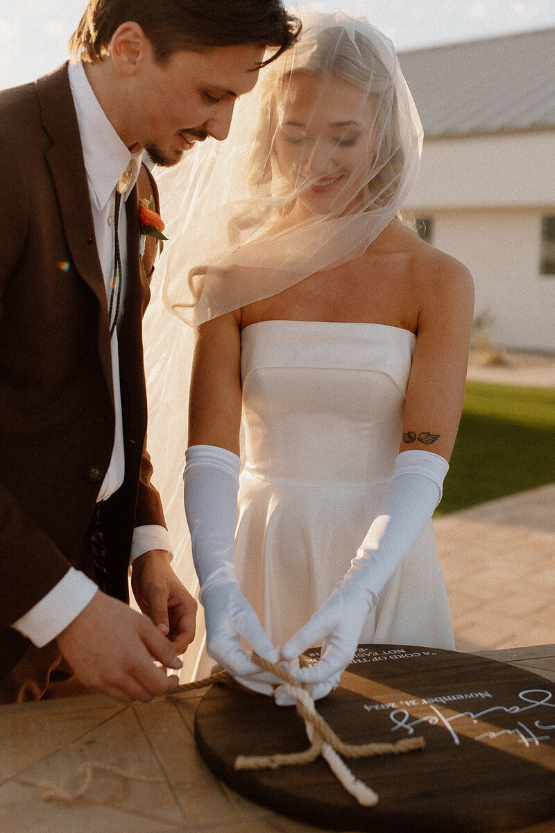 jami-oliver-wedding-preview-taylorraephotofilm-98
