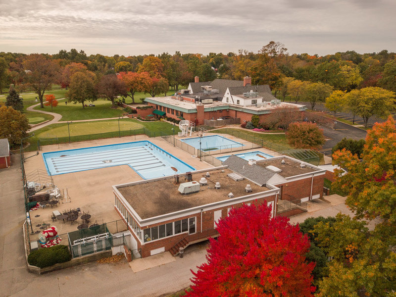 Bloomington Country Club in Bloomington Illinois did a massive rebuild of their pool are surrounding area.