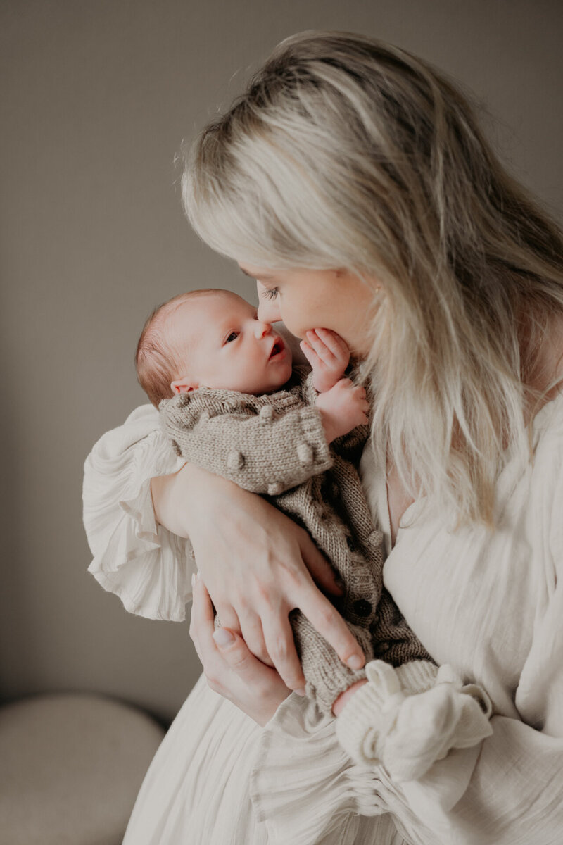 231115 Newbornshoot Laura DSC06025 28