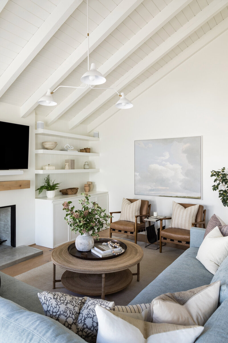 Livingroom with blue couch