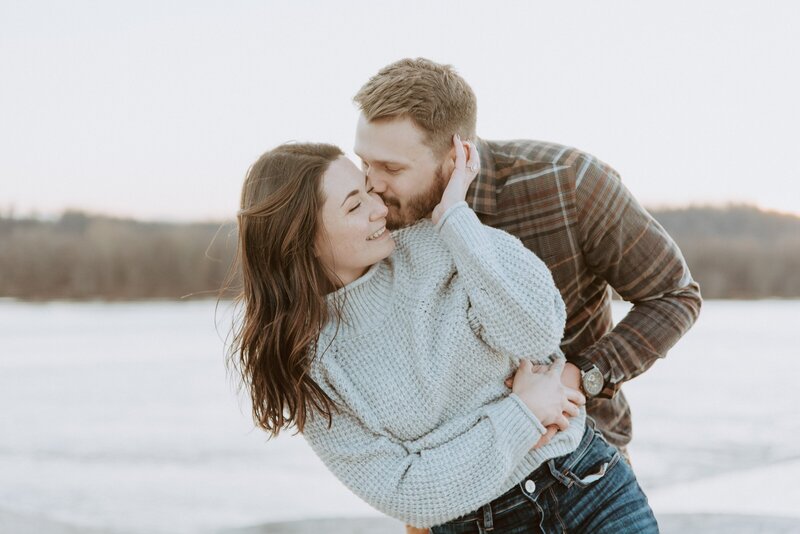 white cliffs of conoy engagement session