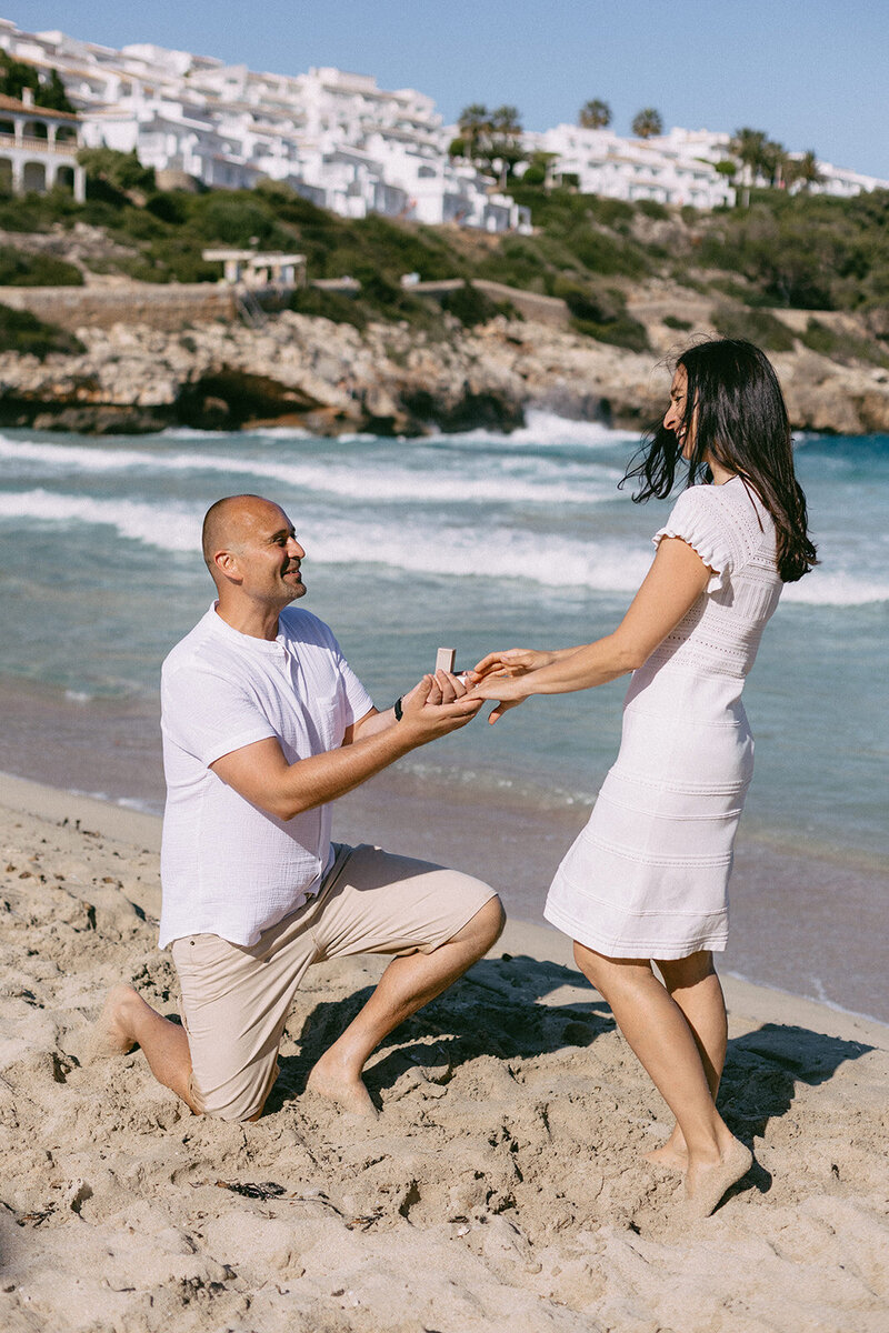 Romantic marriage proposal in Mallorca, photographed by Lucie Muse