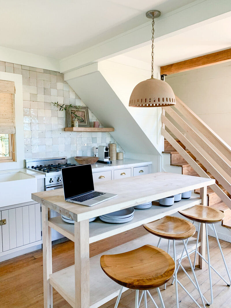 Chaos & Calm -working in designer minimalist kitchen