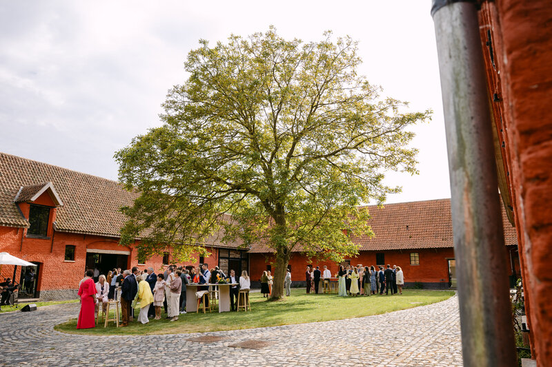 een tropische trouw met veel reiselementen in het Neerhof te Kruisem - Lozer Kasteel